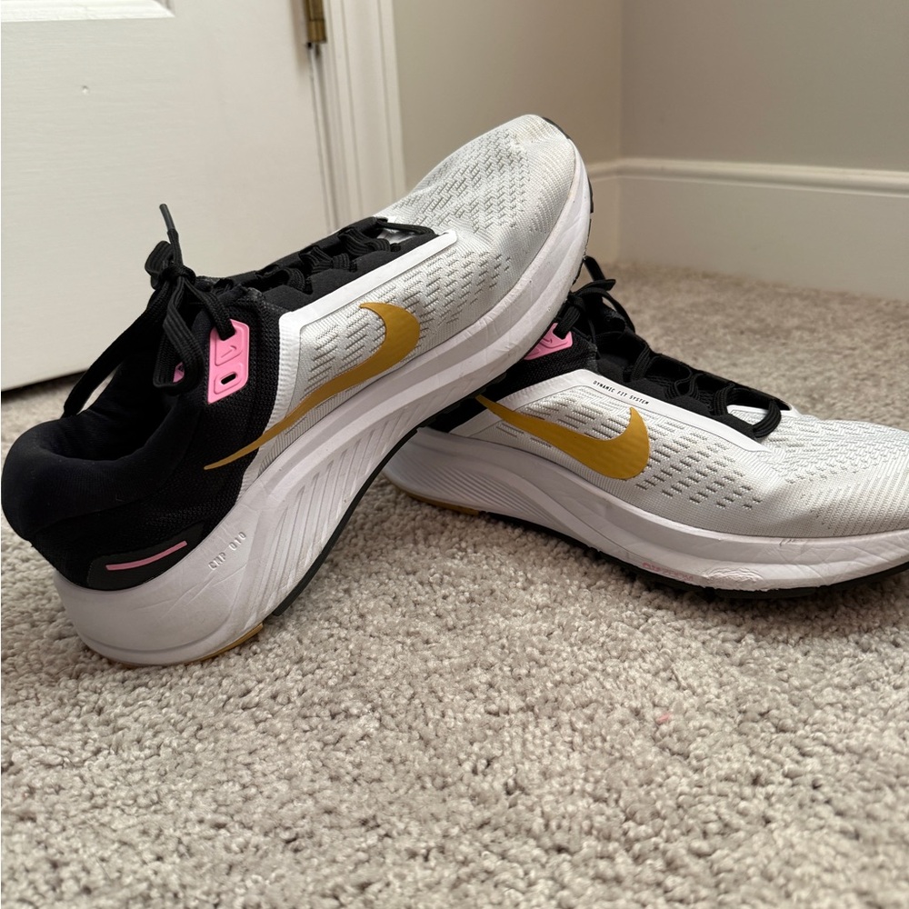 Nike Women's Sneakers - White, Gold, Pink